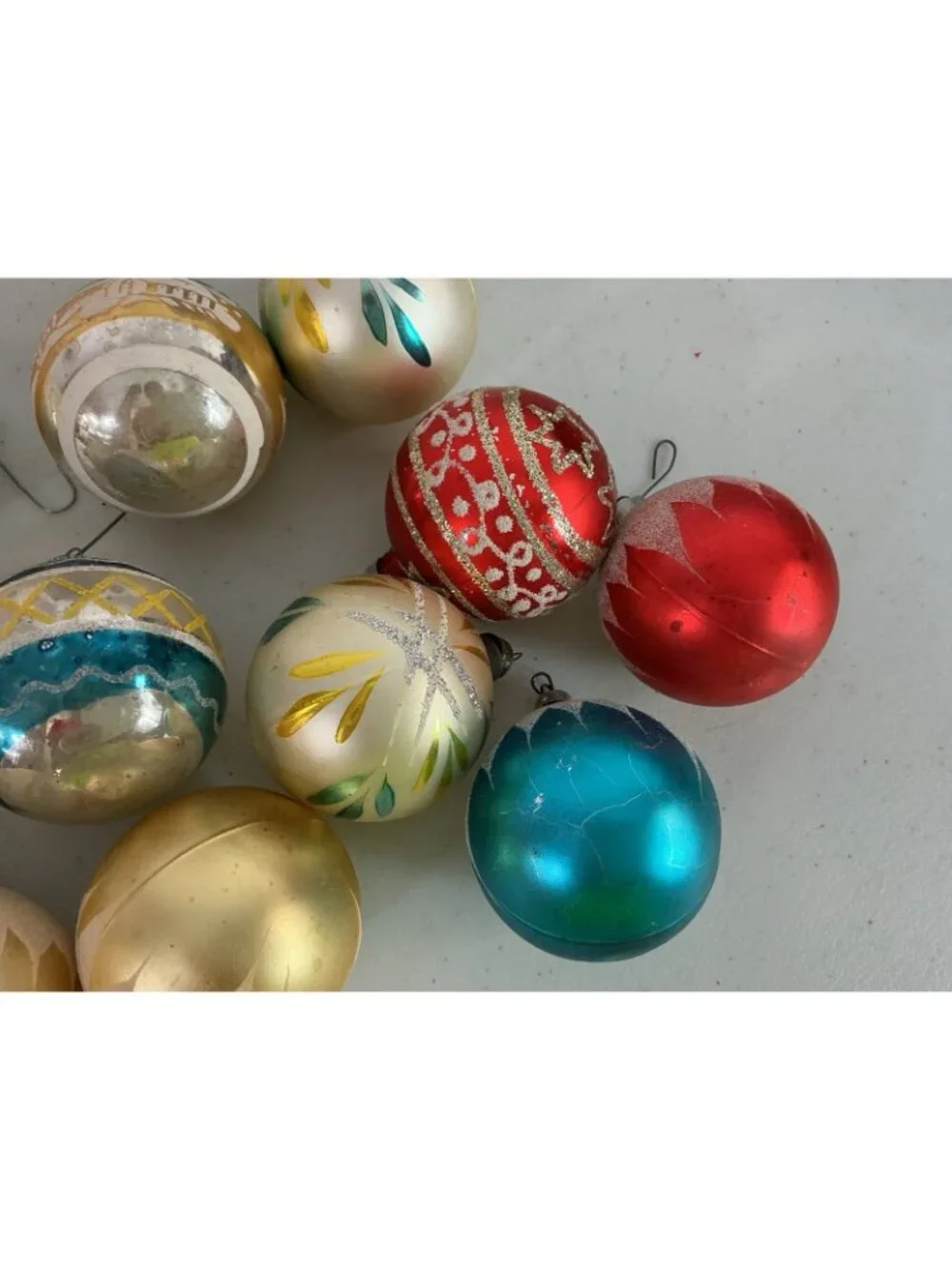 Vintage Frosted Glass Christmas Tree Ornaments Balls Lot of 12
